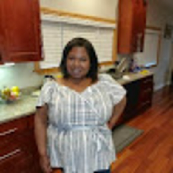 Meet your Posher, Janette - Picture 1 of 1